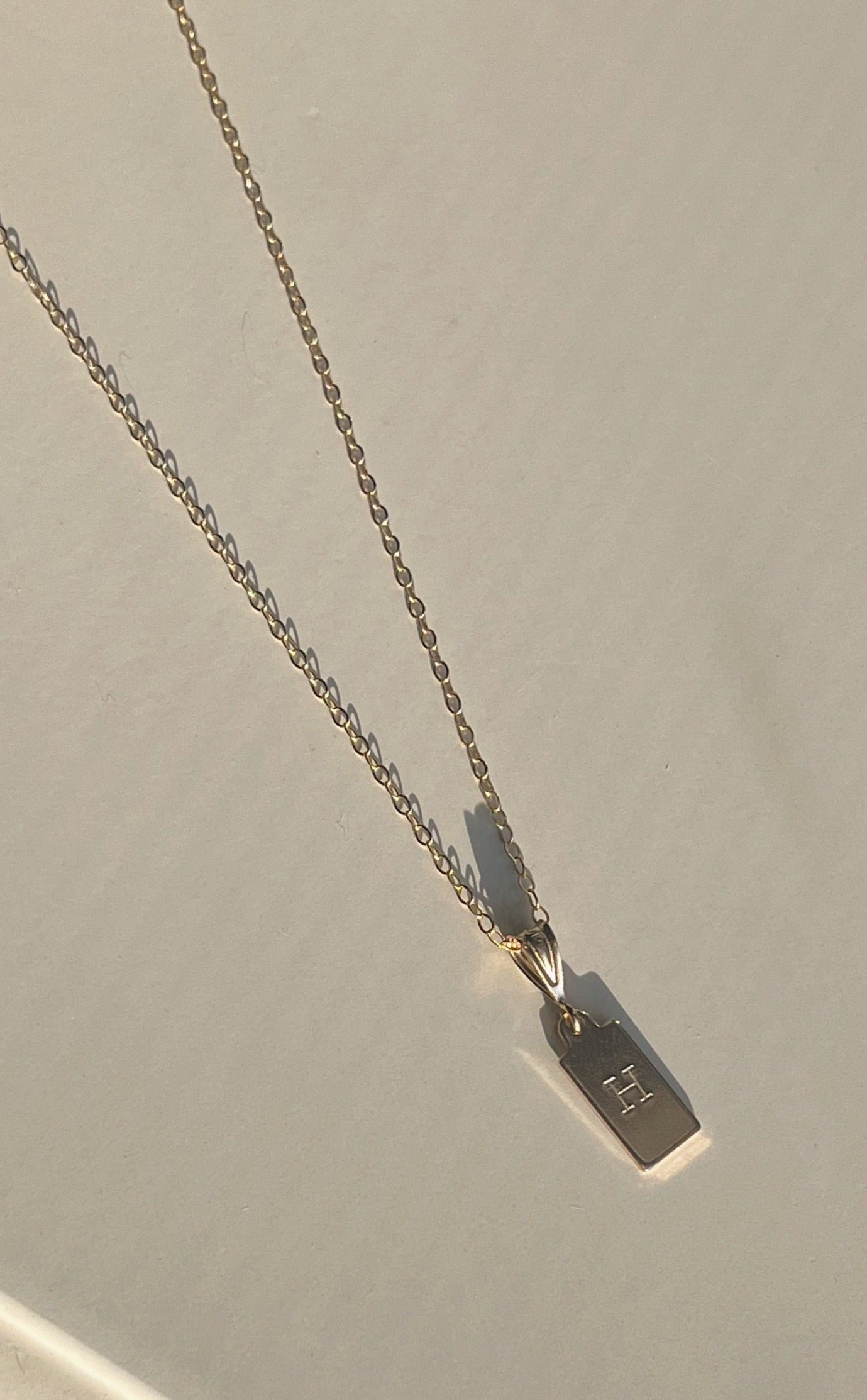 Initial Necklace Gold Classic Chain
