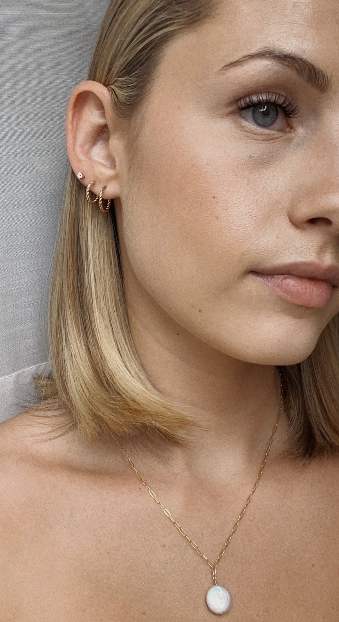 Twist Hoops